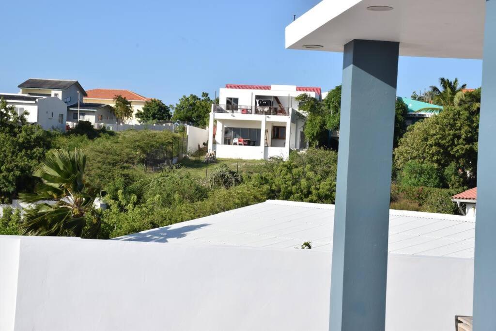 Cg Apartment - Turtuga Willemstad Exterior photo